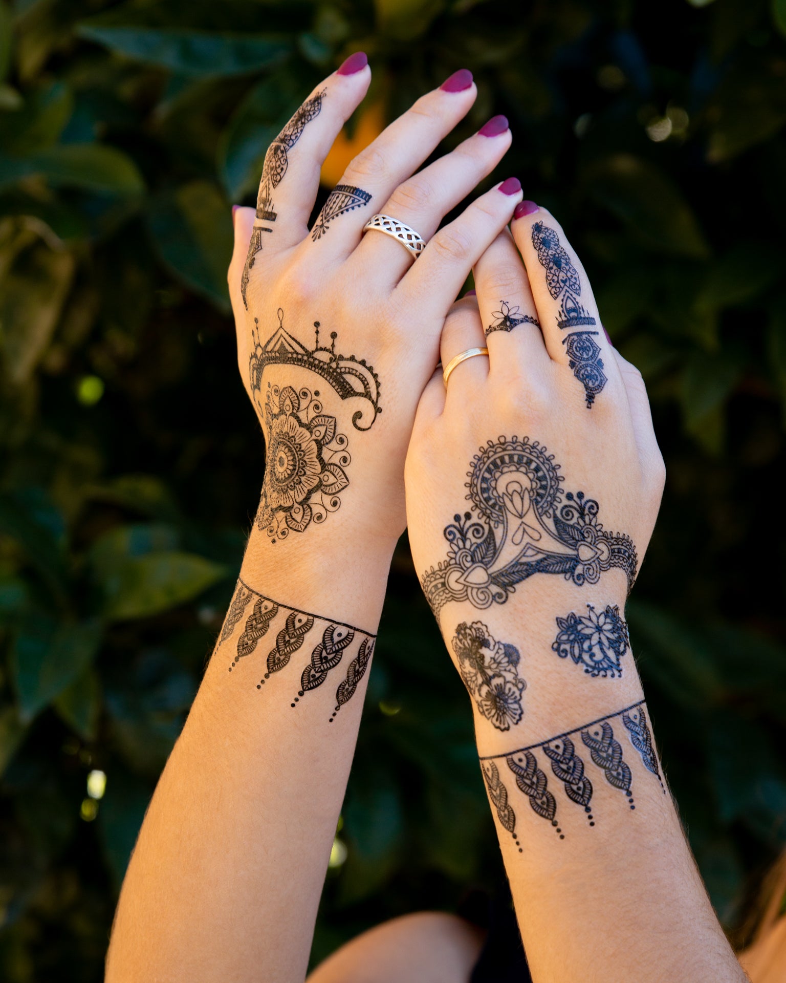 fake black color henna hena mehndi bridal body art temporary tattoo sticker design idea on hand palm arm