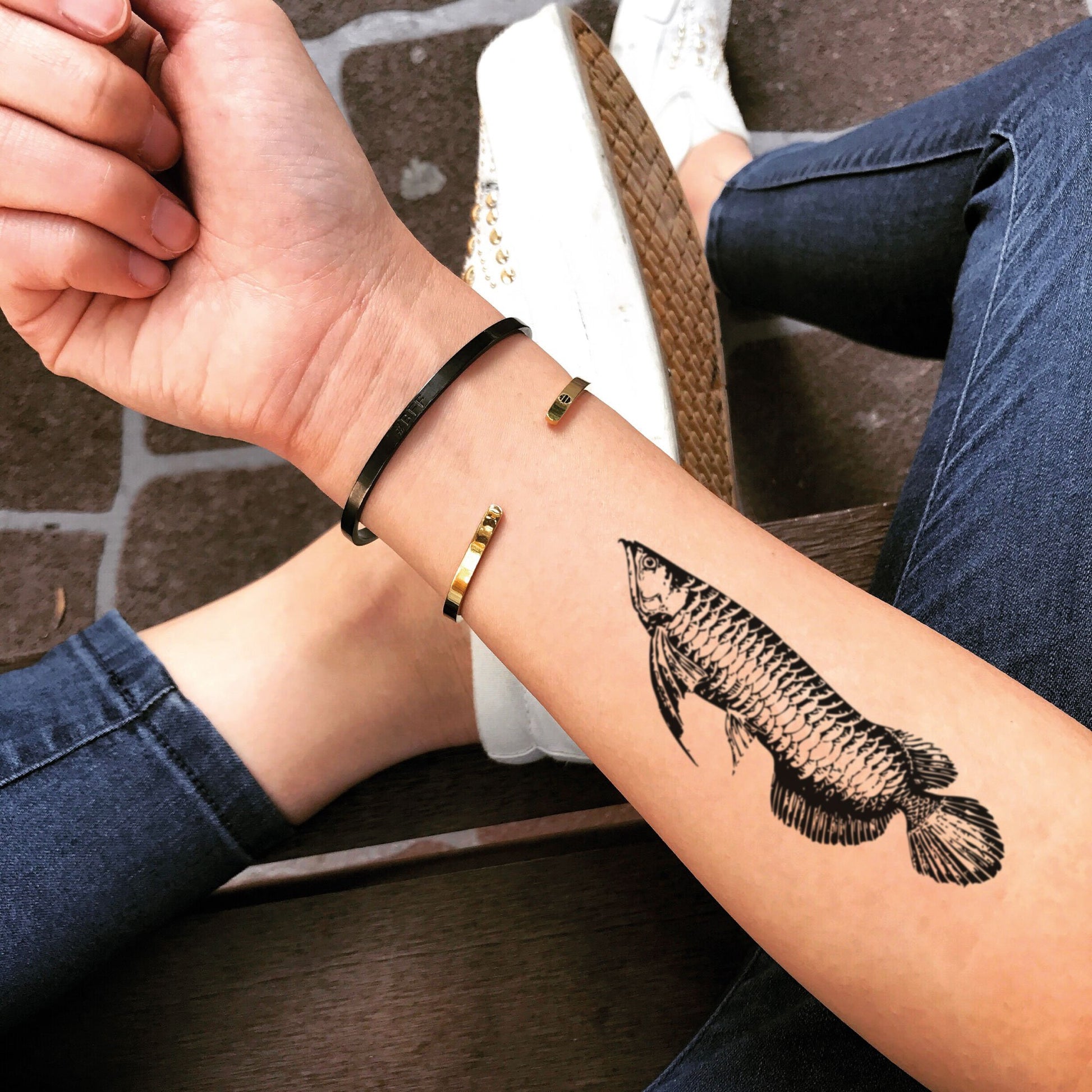 fake medium arowana animal temporary tattoo sticker design idea on forearm