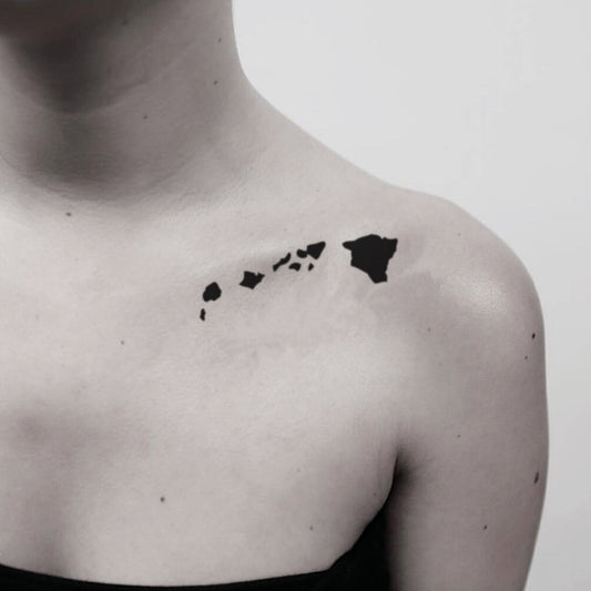 fake medium hawaiian islands outline minimalist temporary tattoo sticker design idea on shoulder