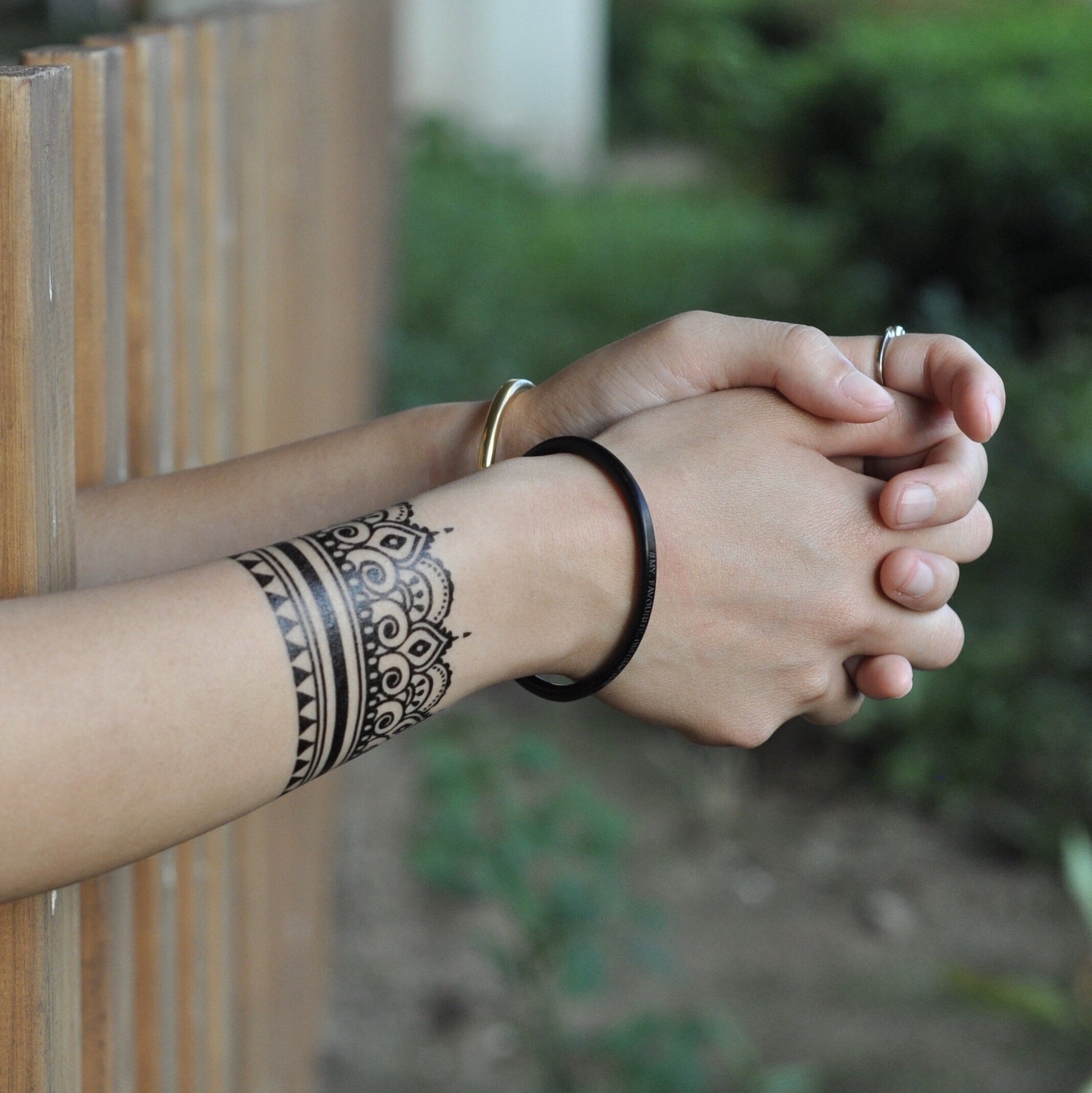 fake medium henna hannah lace ornamental wrap wristband bracelet kakau bohemian hawaiian hemp samoan women tribal band temporary tattoo sticker design idea on wrist