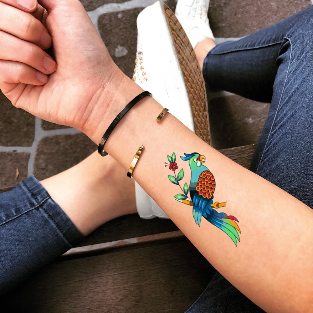 fake small parrot parakeet macaw color animal temporary tattoo sticker design idea on forearm