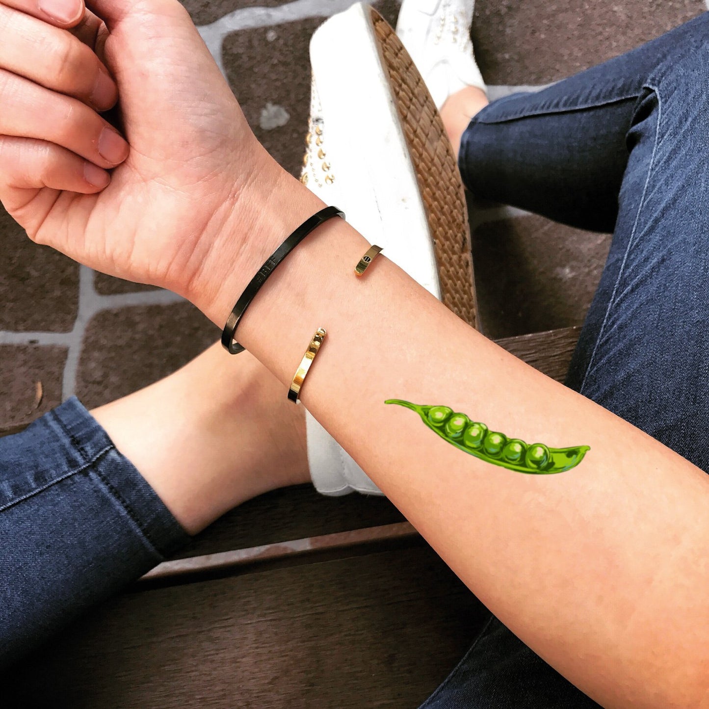 fake small peas in a pod food color temporary tattoo sticker design idea on forearm