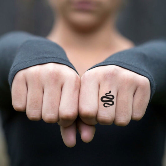 fake small snake finger animal temporary tattoo sticker design idea on finger
